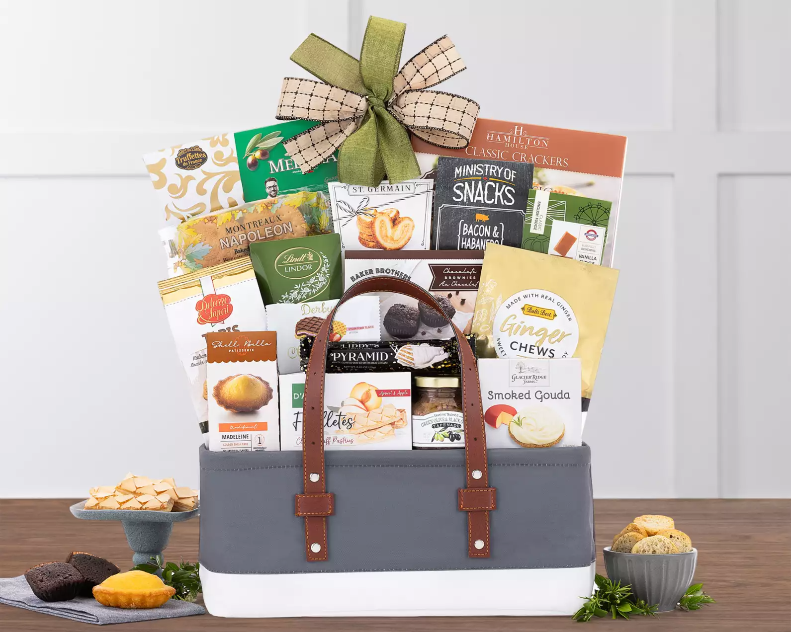 Sweet & Savory Connoisseur Gift Basket