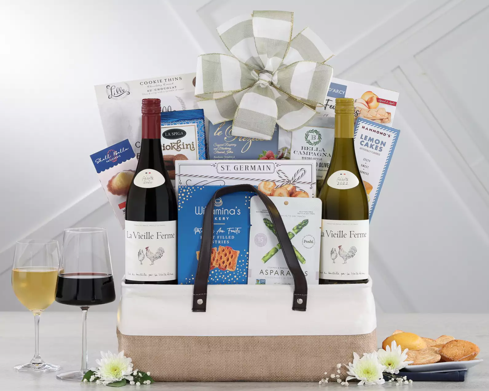 La Vieille Ferme White & Red Wine Gift Basket