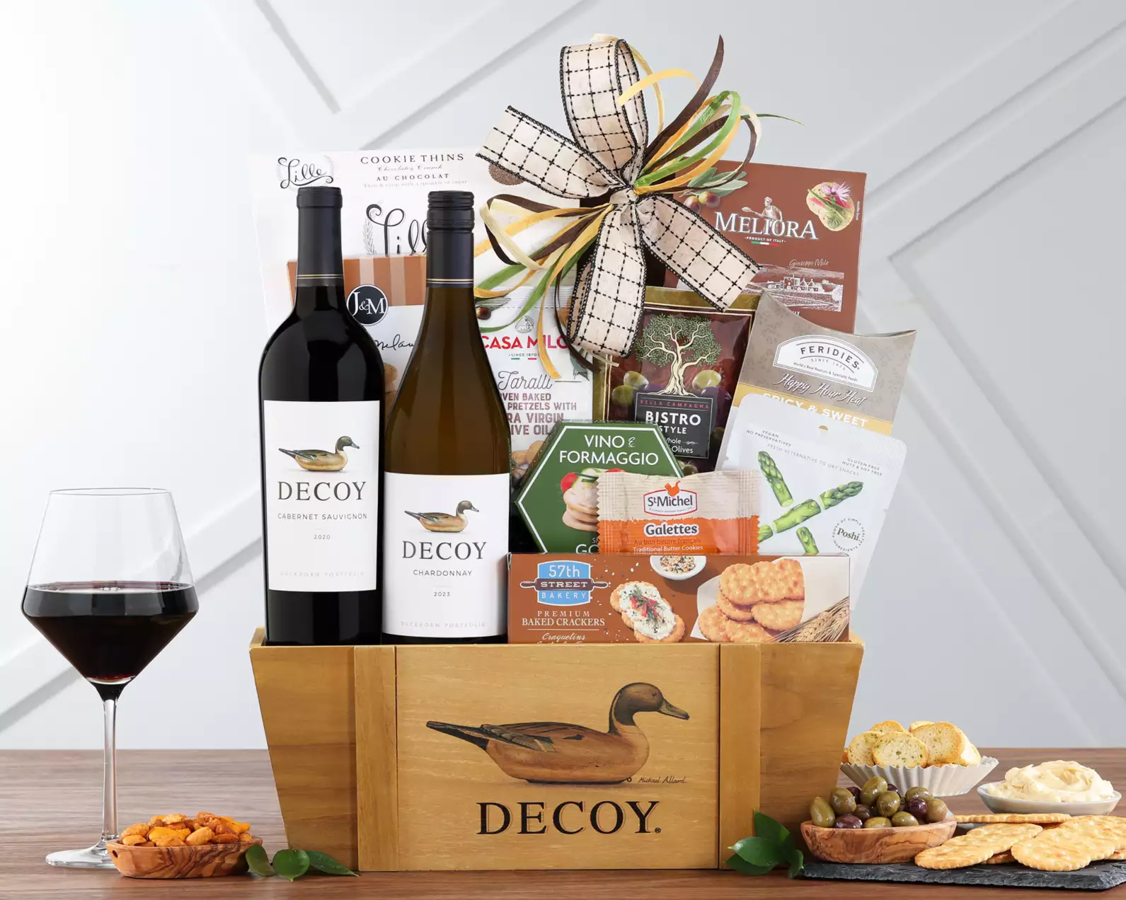 Duckhorn Decoy Red & White Wine Duo Gift Basket